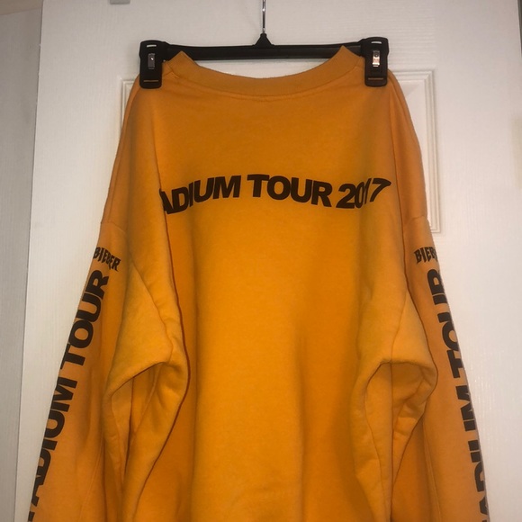 Justin Bieber crewneck - Picture 2 of 3
